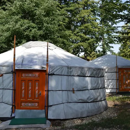 Jurtaszallas Dobogoko