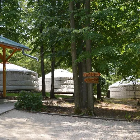Luxury tent Jurtaszallas *